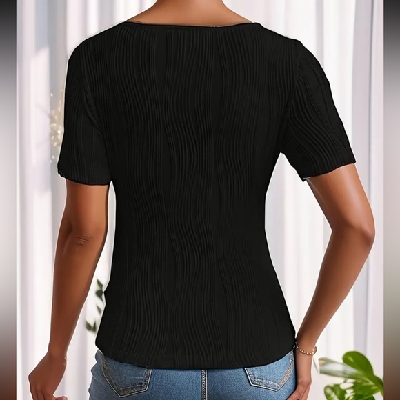 Black textured crew neck - Picture 2 of 2